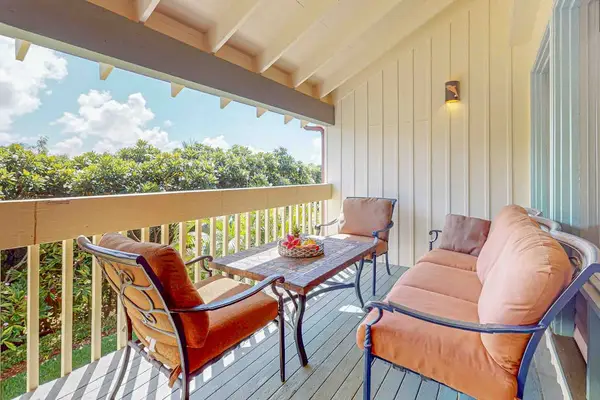 Spacious lanai for relaxing after island adventures