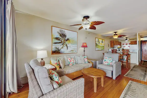 Bright And Airy Living Space Full Of True Island Style