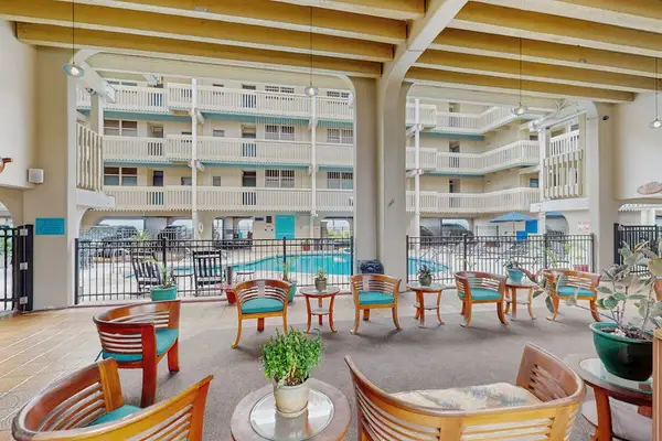 Relax And Recharge In The Sunny Courtyard Patio