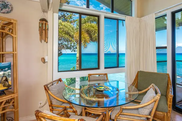Breakfast Nook Overlooking The Ocean