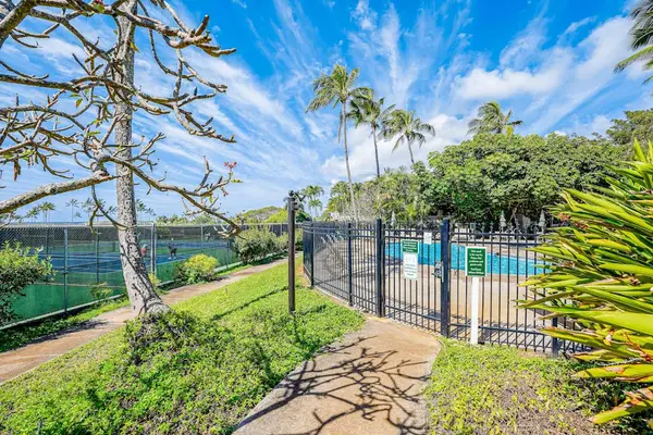 Private Gate To Oceanfront Lawn