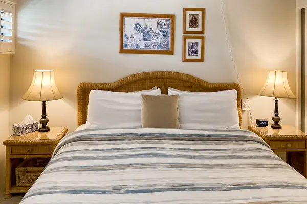 Comfortable king bedroom for a restful night's sleep