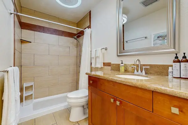 Freshen up in comfort, this bright bathroom comes fully stocked with essential toiletries and plenty of counter space