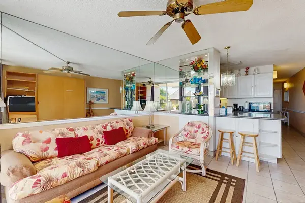 Open Concept Island Living