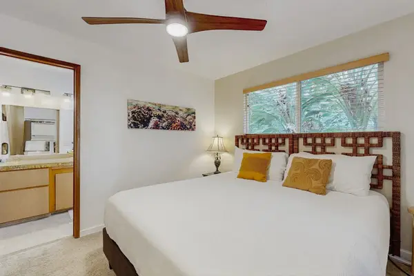 Spacious Bedroom With Ensuite Access
