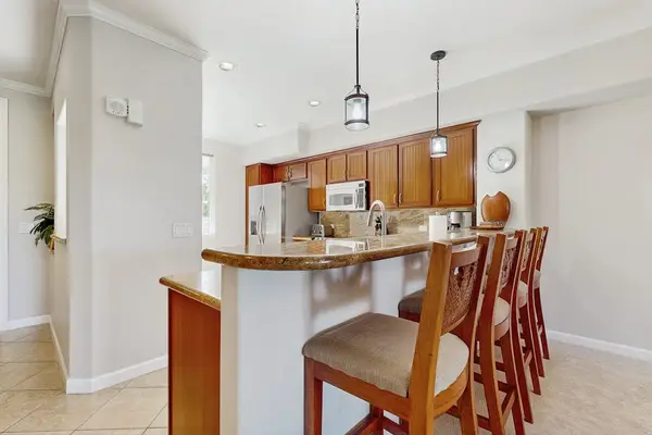 Breakfast bar with seating for casual dining
