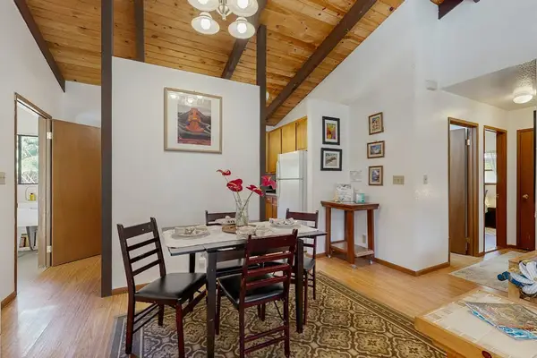 Bright Dining Space For Family Gatherings