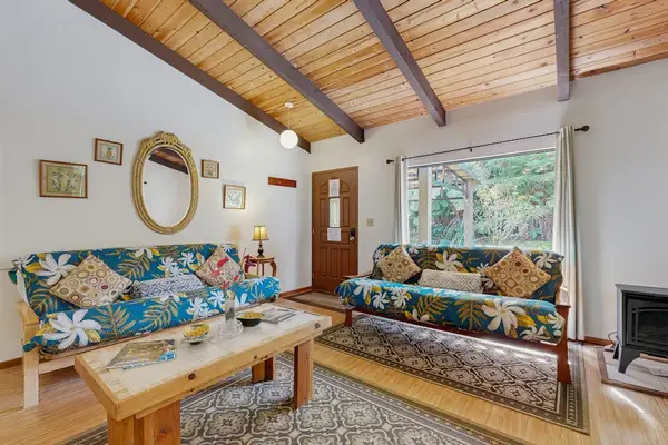 Inviting Living Room With Rustic Elegance
