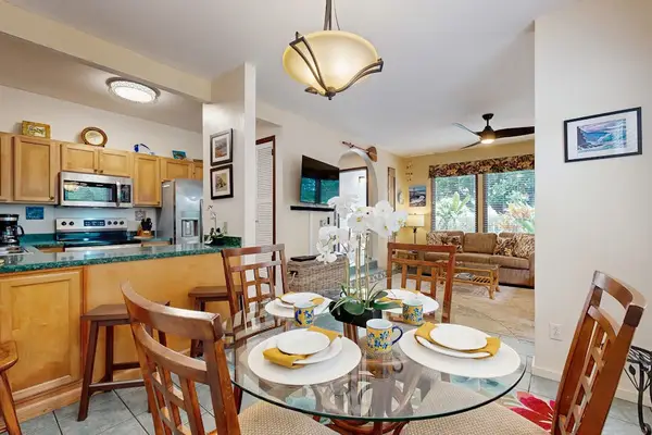 Open Dining Space With Breakfast Bar