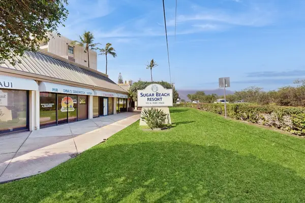 Restaurant, gift shop, massage and beach gear rental available on site