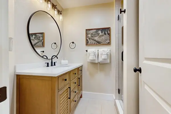 Spacious vanity for your daily routine