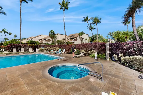 Pool and hot tub for the perfect getaway