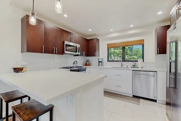 Chef's Kitchen With Sleek Modern Design