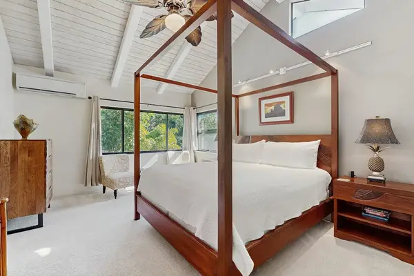 Elegant Four Poster Bedroom Retreat