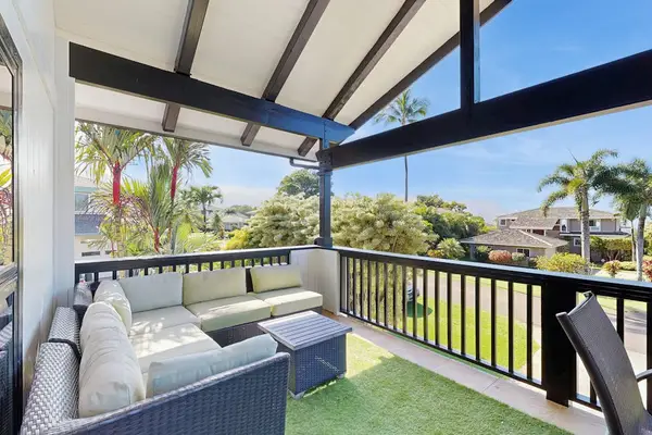 Lounge In The Breezy Outdoor Lanai