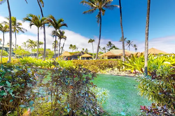 Lush Island Garden Views