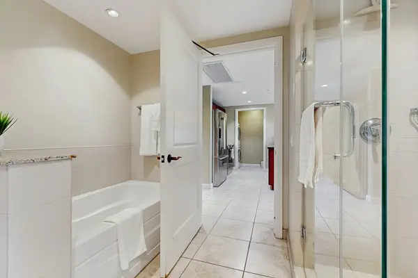 Elegant Walk In Shower Retreat