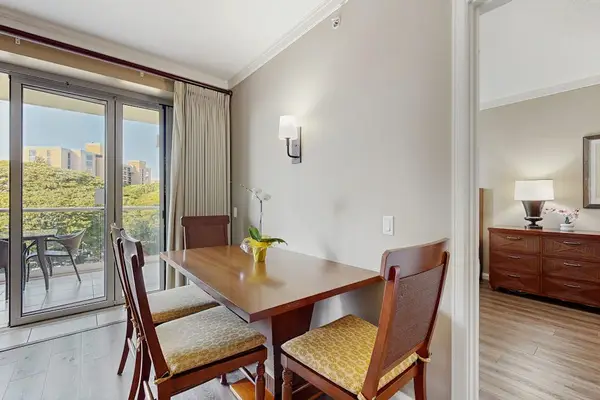 Breakfast Nook With Scenic Views