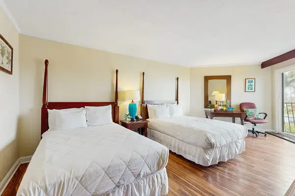 Bright Studio With Two Comfortable Beds