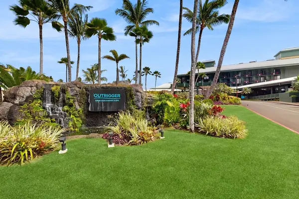 Tropical Resort Exterior With Scenic Walkways