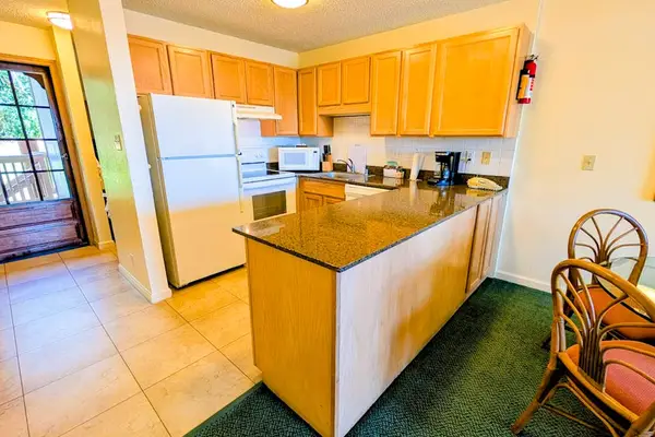 Fully equipped kitchen with everything you need for home-cooked meals