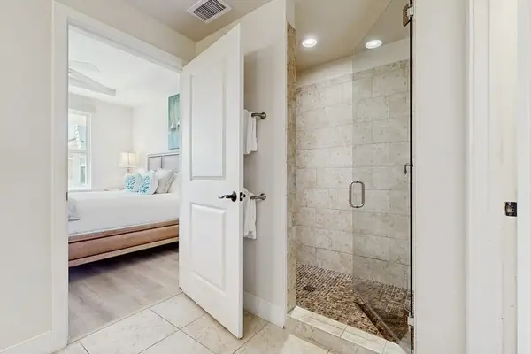 Luxury Walk In Shower Retreat