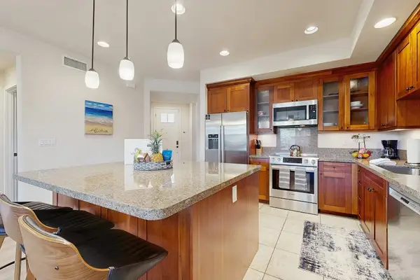 Spacious Gourmet Kitchen With Island Seating
