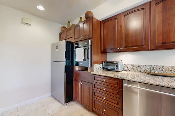 Bright Kitchen with Plenty of Space