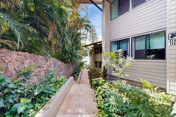 Mahina Surf Resort