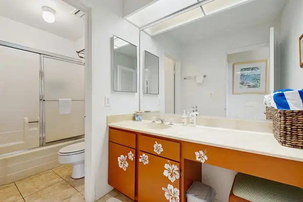 Double Vanity Bathroom With Spa-Like Comfort