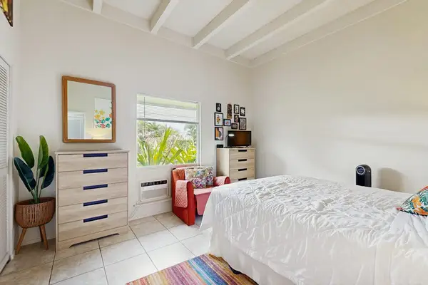 Cozy Bedroom With Peaceful Island Charm