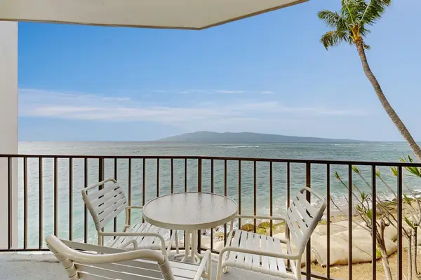 Private Oceanfront Balcony With Endless Views