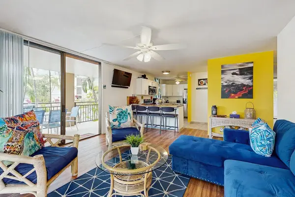 Open-Concept Living, Dining & Kitchen