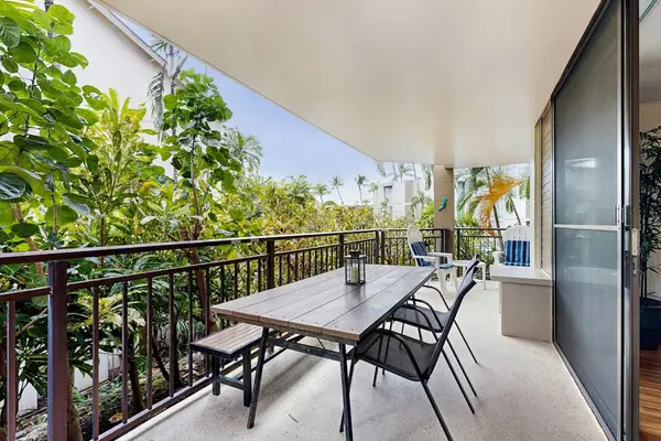 Private Lanai Dining
