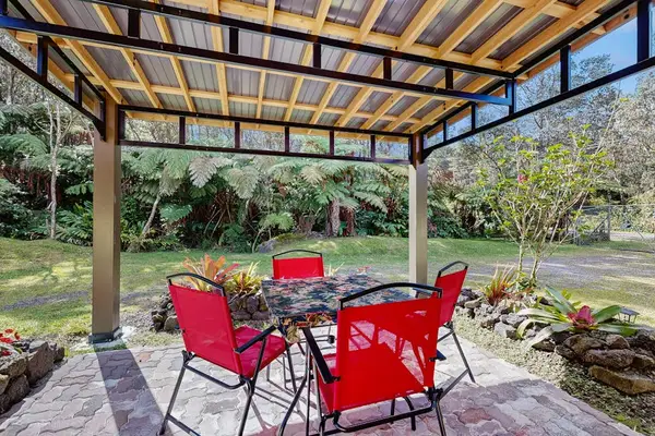 Spacious Lanai For Relaxing Gatherings