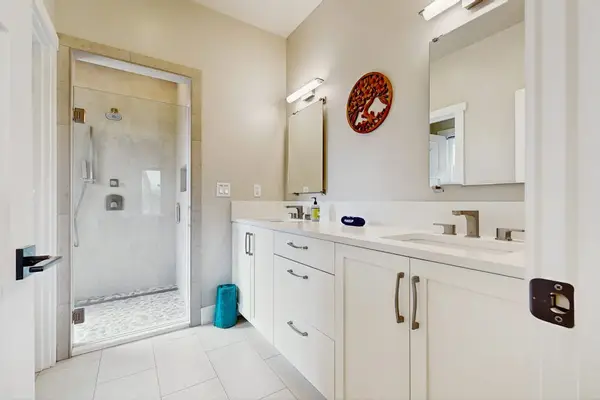 Spa Style Ensuite With Walk In Shower