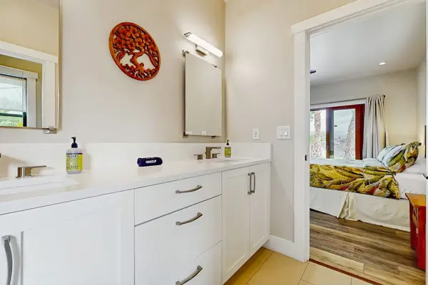Double Vanity For Stress Free Mornings