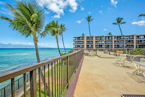 Oceanfront Sundeck With Endless Coastal Views
