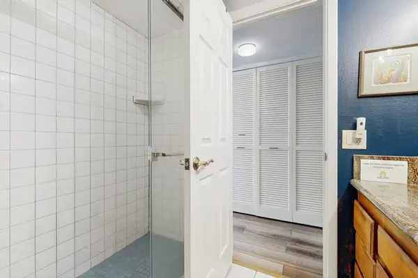 Walk-In Shower With Modern Finishes