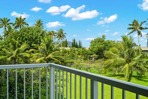 Enjoy outdoor living throughout your relaxing island stay