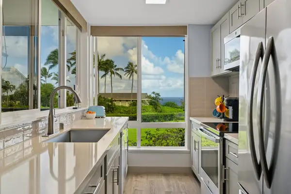 Kitchen Designed for Easy Entertaining