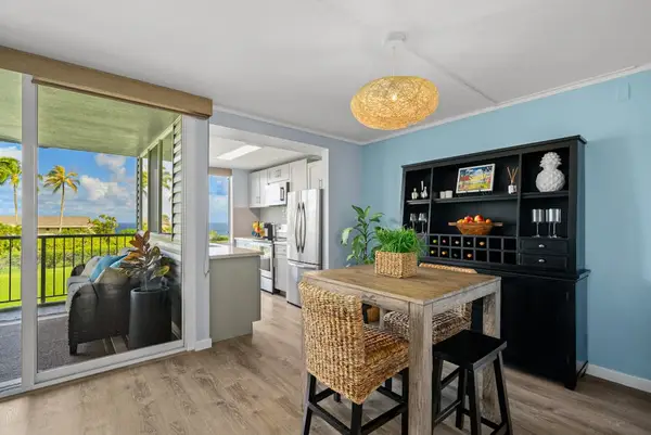 Enjoy a dinner in with a fabulous view from the expansive windows