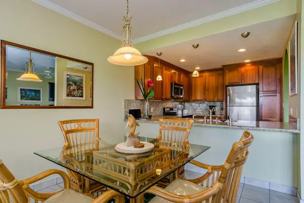 Open Concept Dining Delight