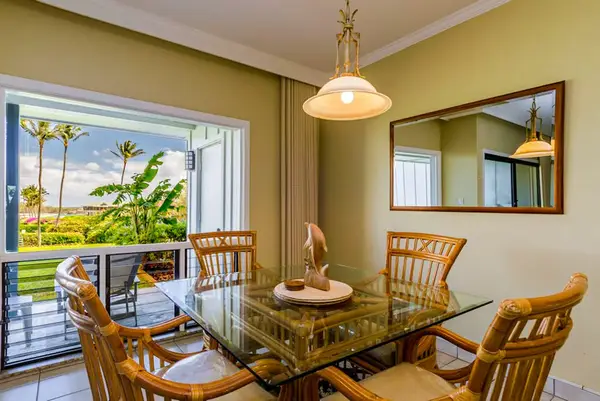 Breakfast With Island Views