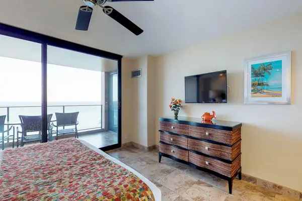 Bright Bedroom With Island Style