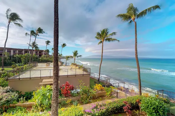 Outdoor sundeck with ocean Views.