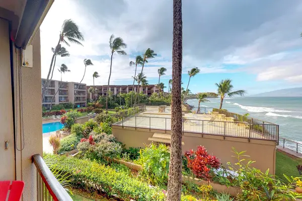 Outdoor sundeck with ocean Views.