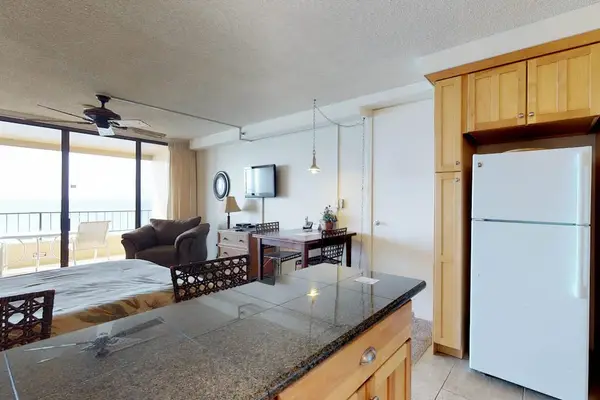 Open Concept Island Living