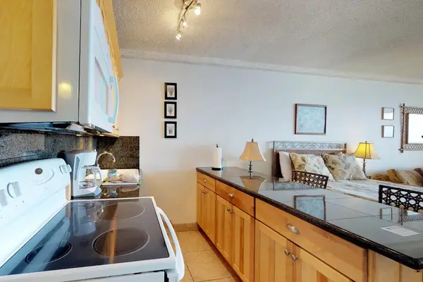 Fully Equipped Kitchen For Island Feasts