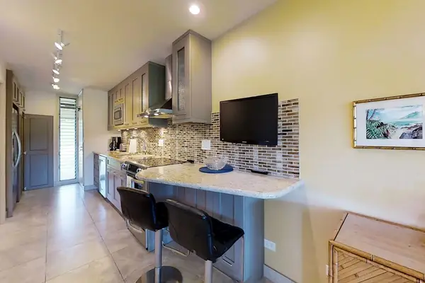 Modern Kitchenette With Breakfast Bar
